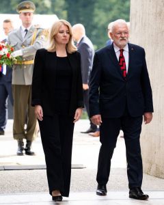 5877514465581320092_121