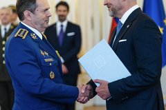 Prezident Slovenskej republiky vymenoval a povýšil generálov