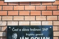 Slávnostné odhalenie pamätnej tabule brig.gen. Jánovi Goliánovi v Bratislave