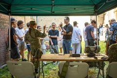 Slávnostné odhalenie pamätnej tabule brig.gen. Jánovi Goliánovi v Bratislave