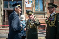 Slávnostné odhalenie pamätnej tabule brig.gen. Jánovi Goliánovi v Bratislave