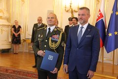 Prezident Slovenskej republiky vymenoval a povýšil generálov